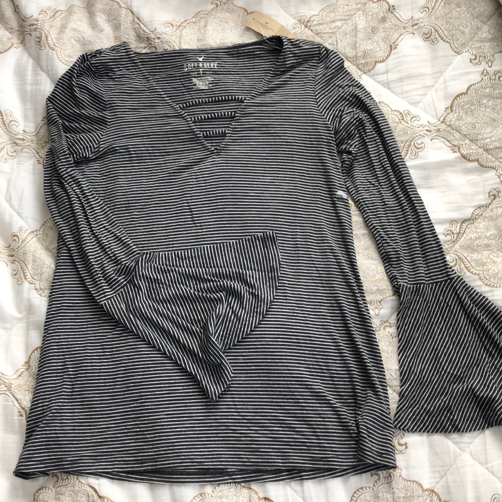 NWT American Eagle bell sleeve blouse